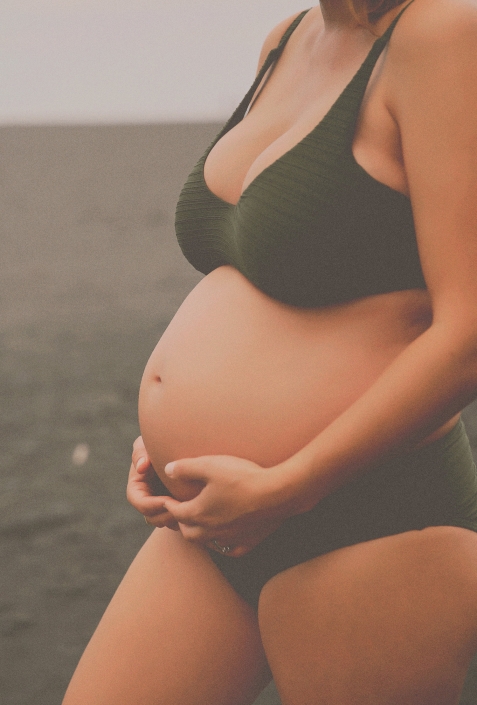 Maternity photographer Auckland