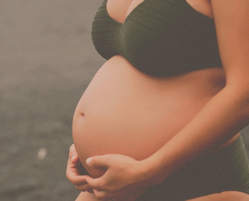 Maternity photographer Auckland